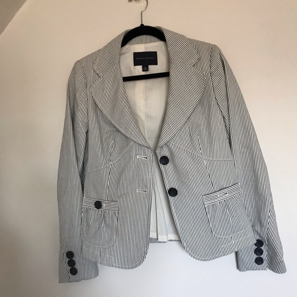 Banana Republic Blazer. Size 8. - Picture 7 of 7